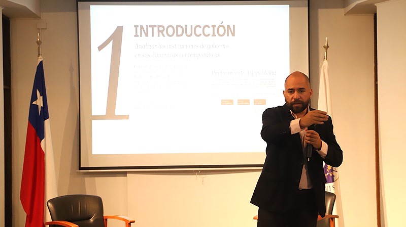 Foto 3 de 6: UGM presentó nueva edición de la Revista Akadêmeia con destacados académicos