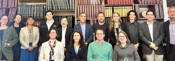 Imagen de la noticia: Jorge Navarrete analizó el escenario político chileno en charla con estudiantes del MBA Executive UGM