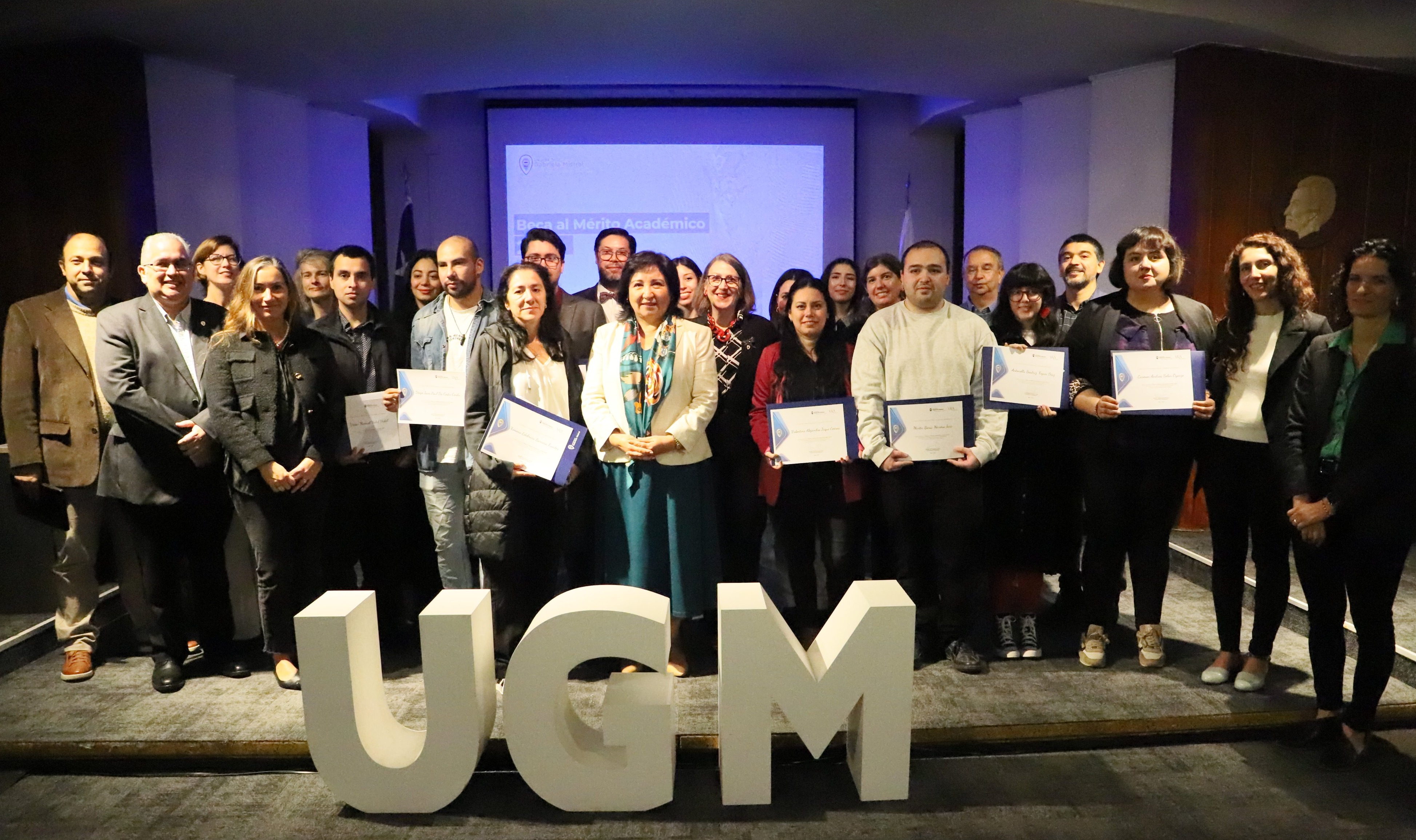 Imagen de la noticia: UGM reconoció a estudiantes con la “Beca al Mérito Académico 2025”