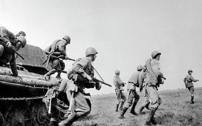Imagen de la noticia: Escuela de Humanidades conmemora 80 años del fin de la II Guerra Mundial con ciclo internacional de charlas