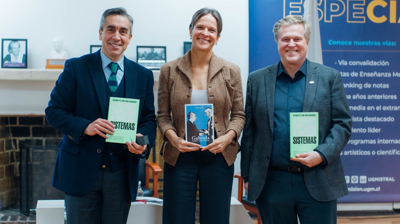 Foto 3 de 16: Jeannette von Wolfersdorff presentó en UGM su libro “La fascinante complejidad de nuestros sistemas”