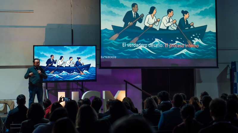 Imagen de la noticia: Universidad Gabriela Mistral celebró el primer Summit de Talento Humano