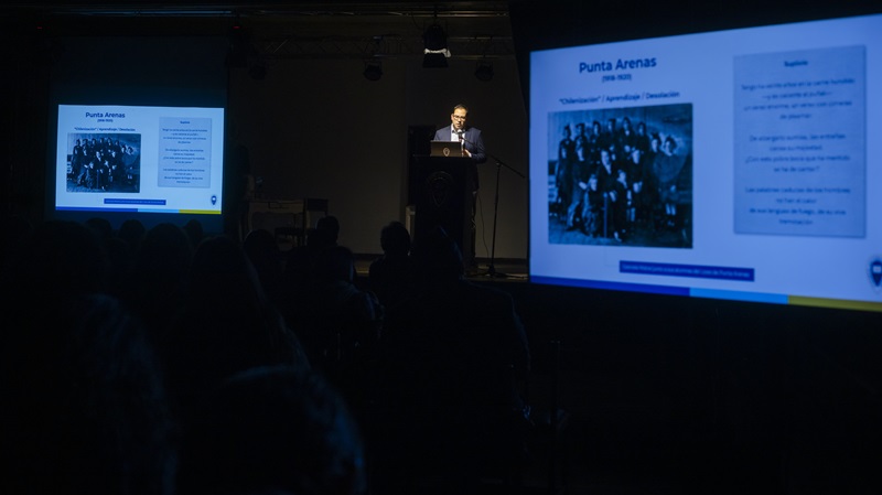 Foto 4 de 19: Obra “De cómo me convertí en Mistral” protagonizada por Solange Lackington se presentó en Universidad Gabriela Mistral