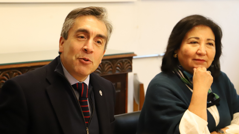 Foto 2 de 5: UGM realiza cuarta sesión del Consejo Asesor de Innovación con foco en el estudiante del futuro