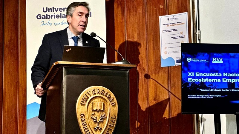 Imagen de la noticia: 8 de cada 10 emprendedores mayores de 50 años sienten que enfrentan más barreras que los jóvenes