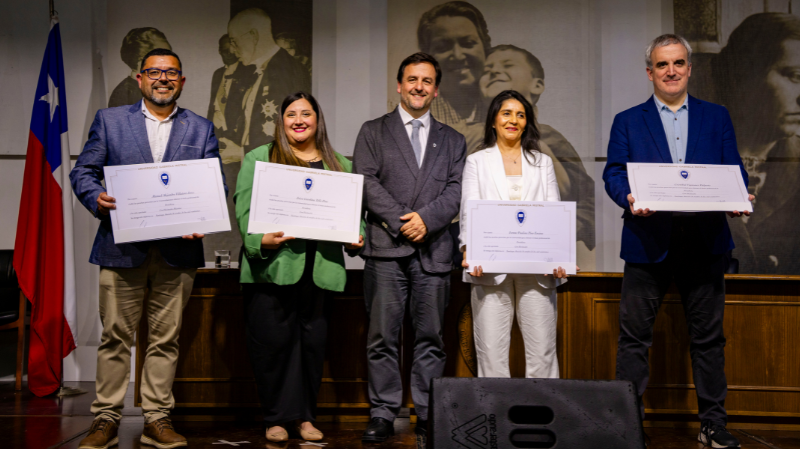 Foto 12 de 21: Universidad Gabriela Mistral celebró las ceremonias de titulación de sus egresados 2024 - 2025