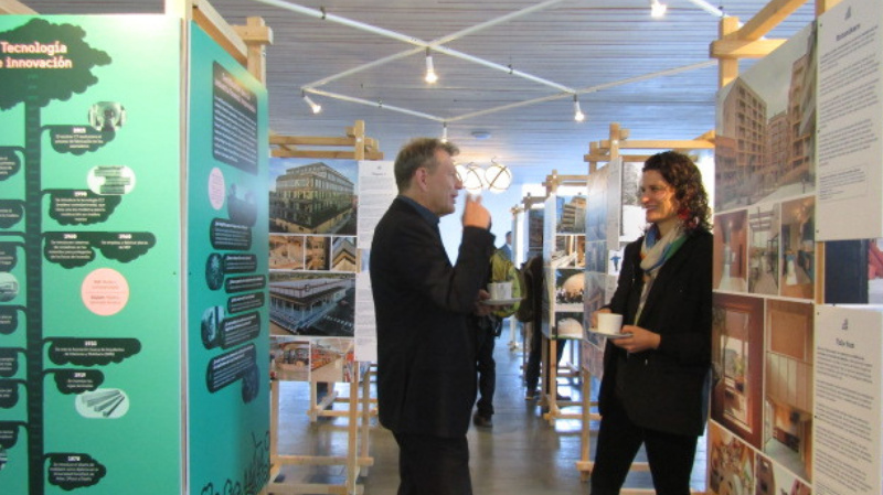 Foto 6 de 7: Embajada de Suecia y Arquitectura, Diseño y Artes Digitales UGM organizaron seminario sobre uso de madera industrializada