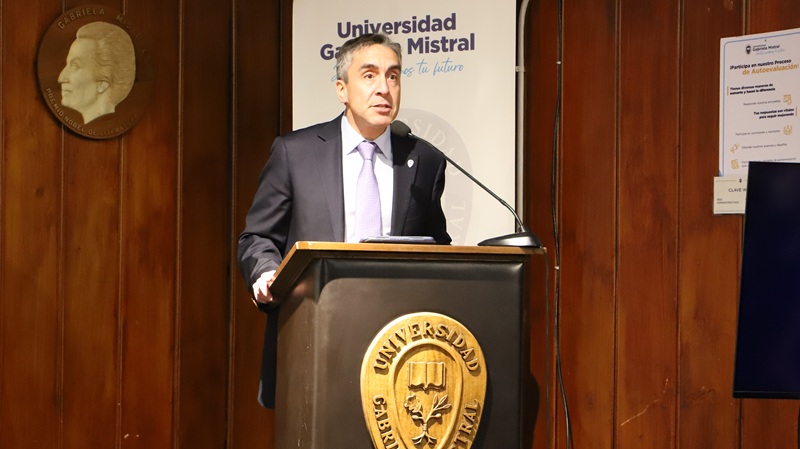 Foto 2 de 14: Escuela de Derecho UGM organizó workshop y seminario internacional “Gobernanza en ciberseguridad: Cyberlaw y desafíos del sector público y privado”