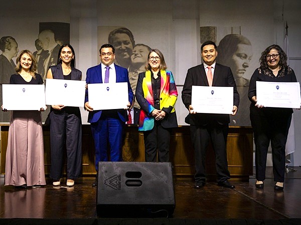 Universidad Gabriela Mistral celebró las ceremonias de titulación de sus egresados 2024 - 2025