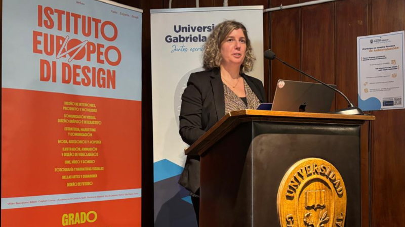 Foto 3 de 5: Mery Glez compartió su visión sobre el diseño de experiencias inmersivas en la UGM