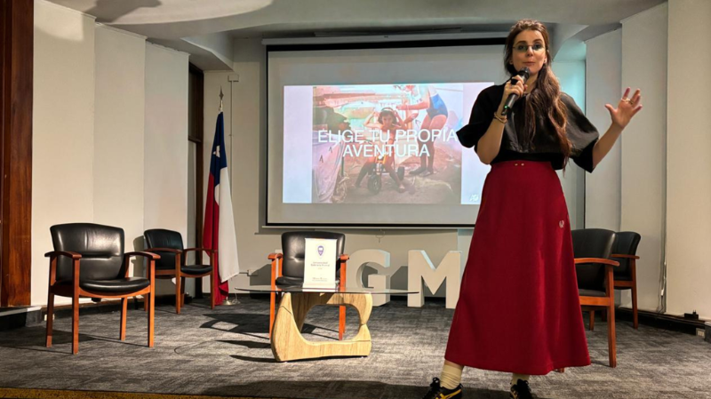 Imagen de la noticia: Mery Glez compartió su visión sobre el diseño de experiencias inmersivas en la UGM