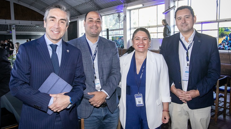 Foto 3 de 32: Universidad Gabriela Mistral realizó su Encuentro Alumni 2025