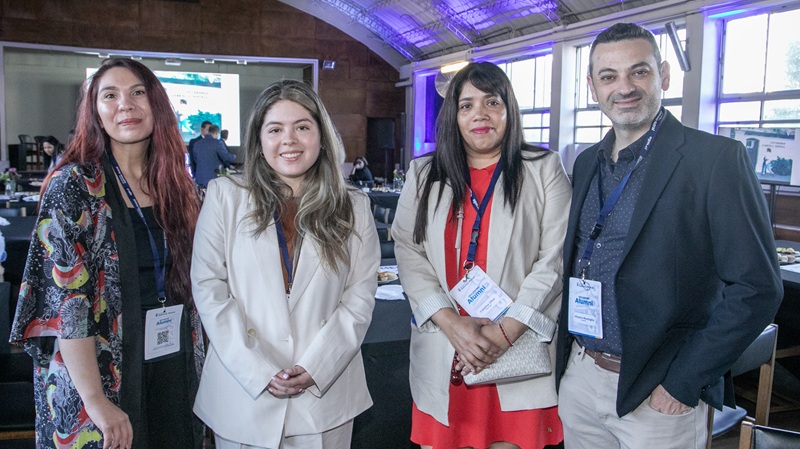 Foto 10 de 32: Universidad Gabriela Mistral realizó su Encuentro Alumni 2025