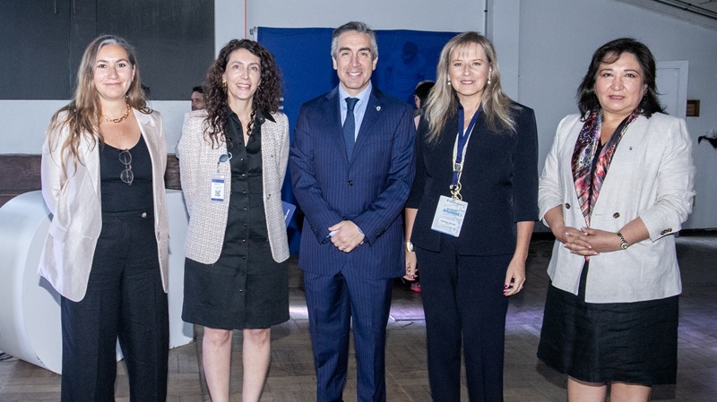 Foto 4 de 32: Universidad Gabriela Mistral realizó su Encuentro Alumni 2025