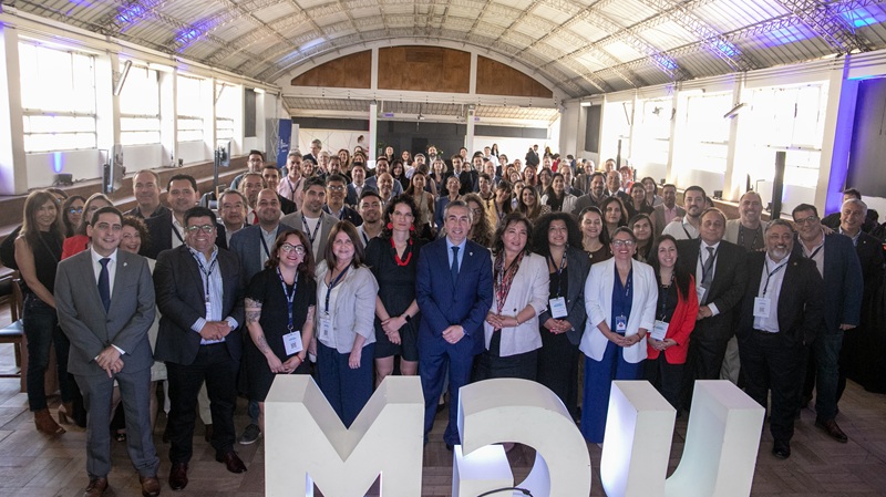 Foto 32 de 32: Universidad Gabriela Mistral realizó su Encuentro Alumni 2025