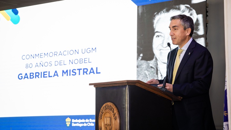 Imagen de la noticia: UGM conmemoró 80 años del Premio Nobel de Gabriela Mistral con homenaje académico y recreación histórica