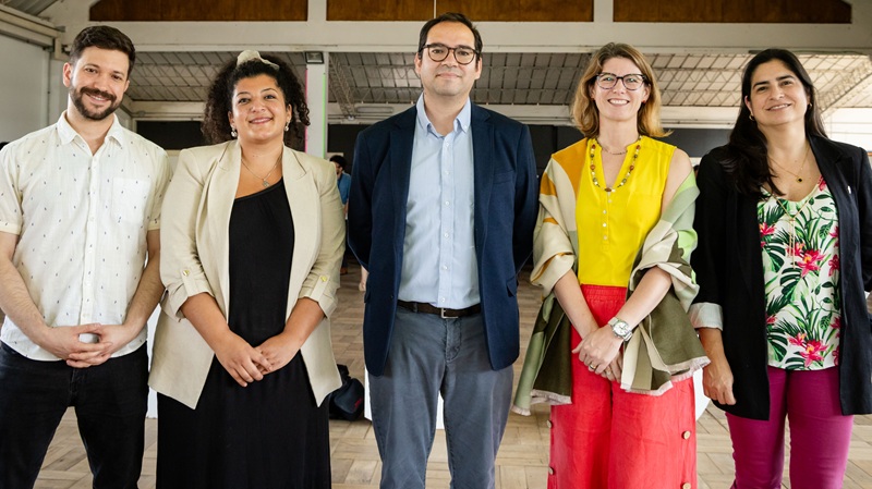 Foto 22 de 24: UGM conmemoró 80 años del Premio Nobel de Gabriela Mistral con homenaje académico y recreación histórica