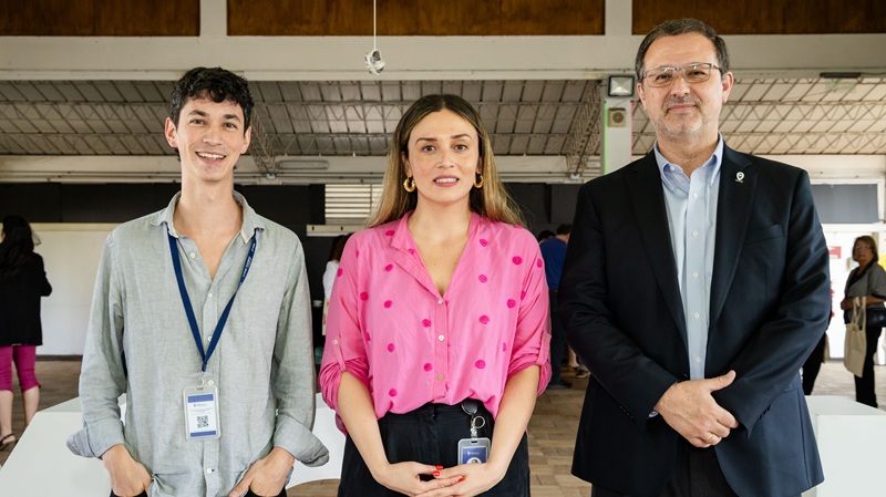 Foto 21 de 24: UGM conmemoró 80 años del Premio Nobel de Gabriela Mistral con homenaje académico y recreación histórica