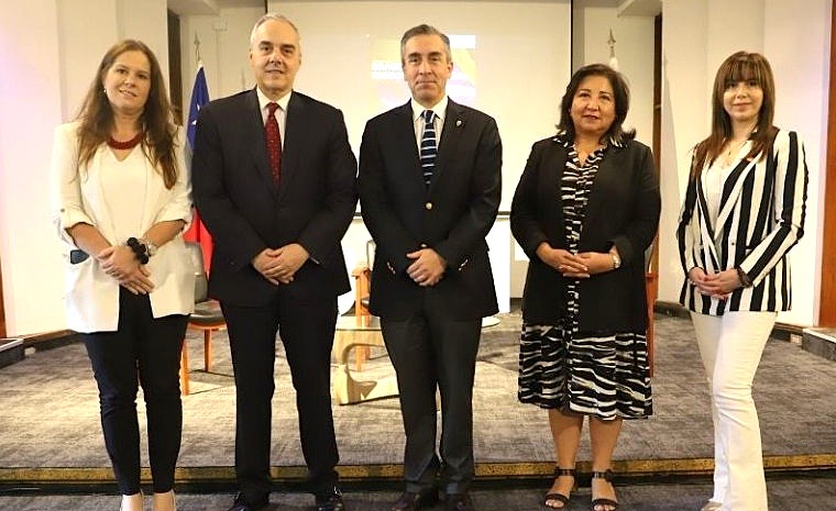 Imagen de la noticia: UGM realizó acto académico "Brasil y Chile: unidos por Mistral"