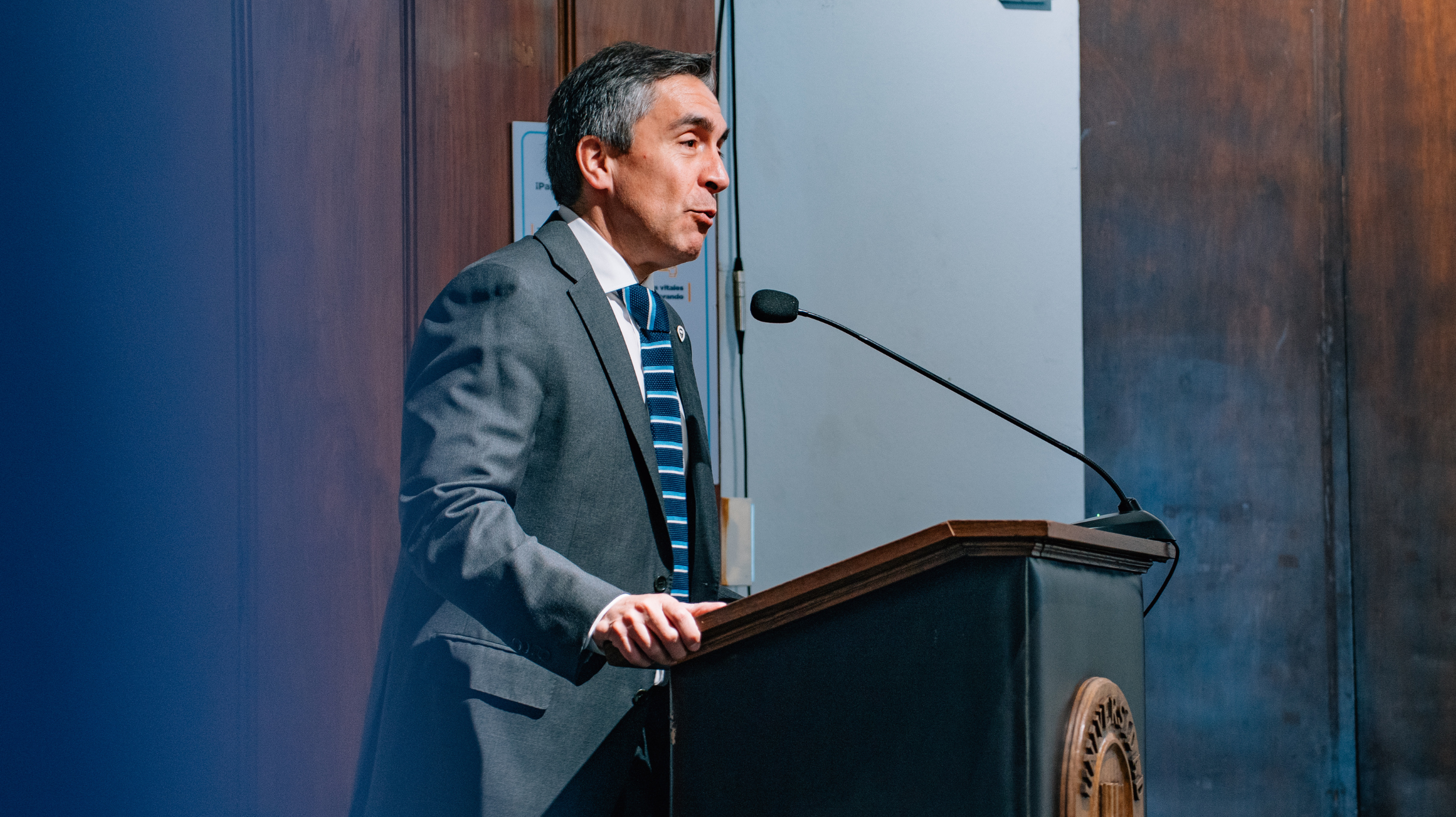 Imagen de la noticia: UGM capacitó a Embajada de República Dominicana en Chile en Inteligencia Artificial