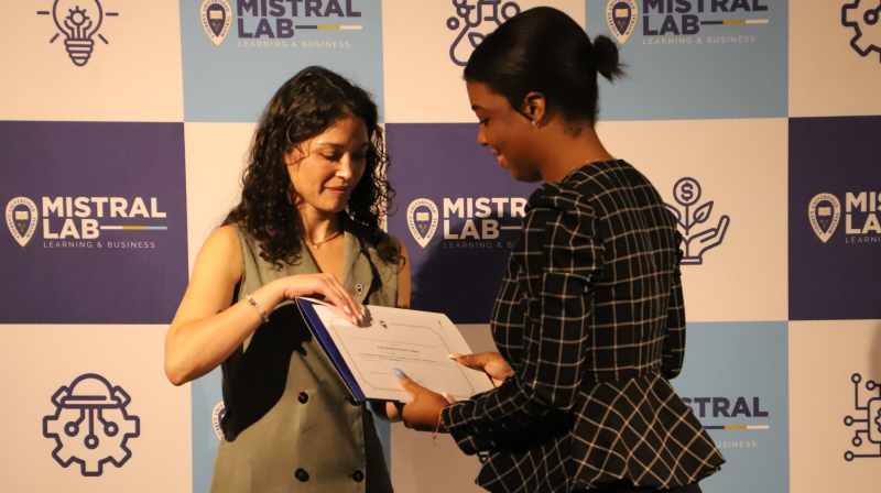 Foto 5 de 6: UGM capacitó a Embajada de República Dominicana en Chile en Inteligencia Artificial