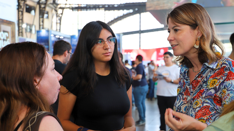 Foto 5 de 14: UGM presente en la Feria Mapocho en etapa clave del proceso de admisión 2026