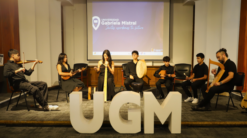 Foto 7 de 15: Encuentro de la Escuela de Humanidades UGM consolidó un espacio de reflexión académica sobre la IA