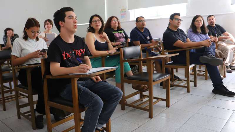 Foto 9 de 15: Encuentro de la Escuela de Humanidades UGM consolidó un espacio de reflexión académica sobre la IA