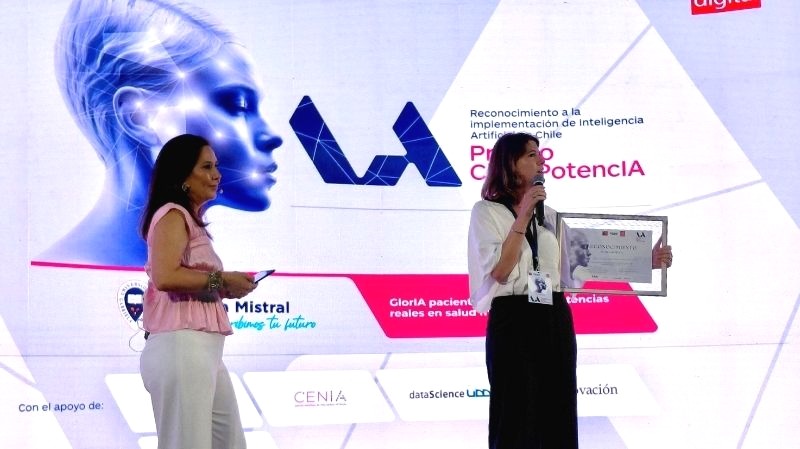 Imagen de la noticia: Simulador “GlorIA” de Psicología UGM destacó como finalista del Premio Nacional Chile PotencIA