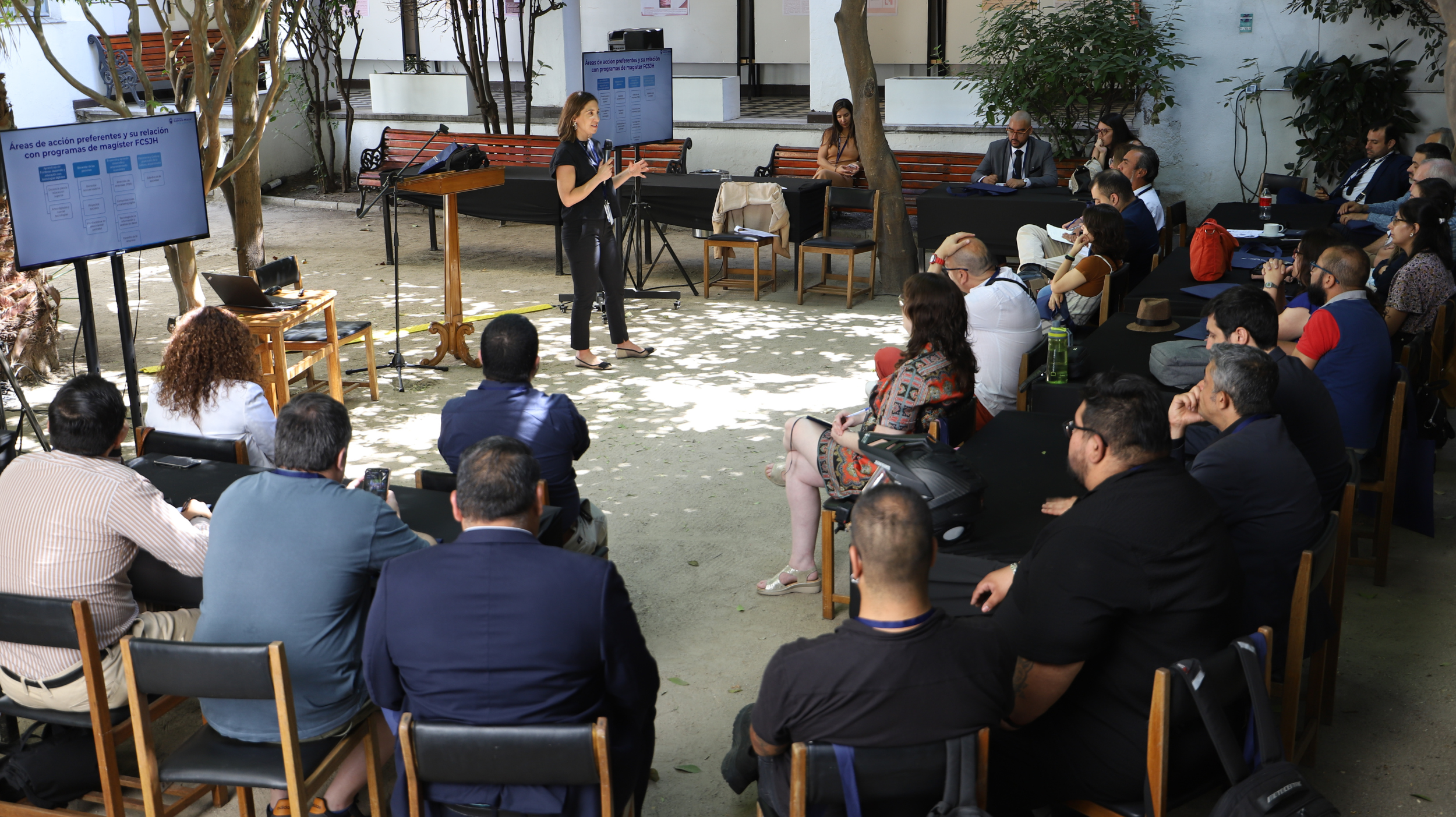 Imagen de la noticia: Encuentro de Postgrados UGM: educación continua, investigación y redes