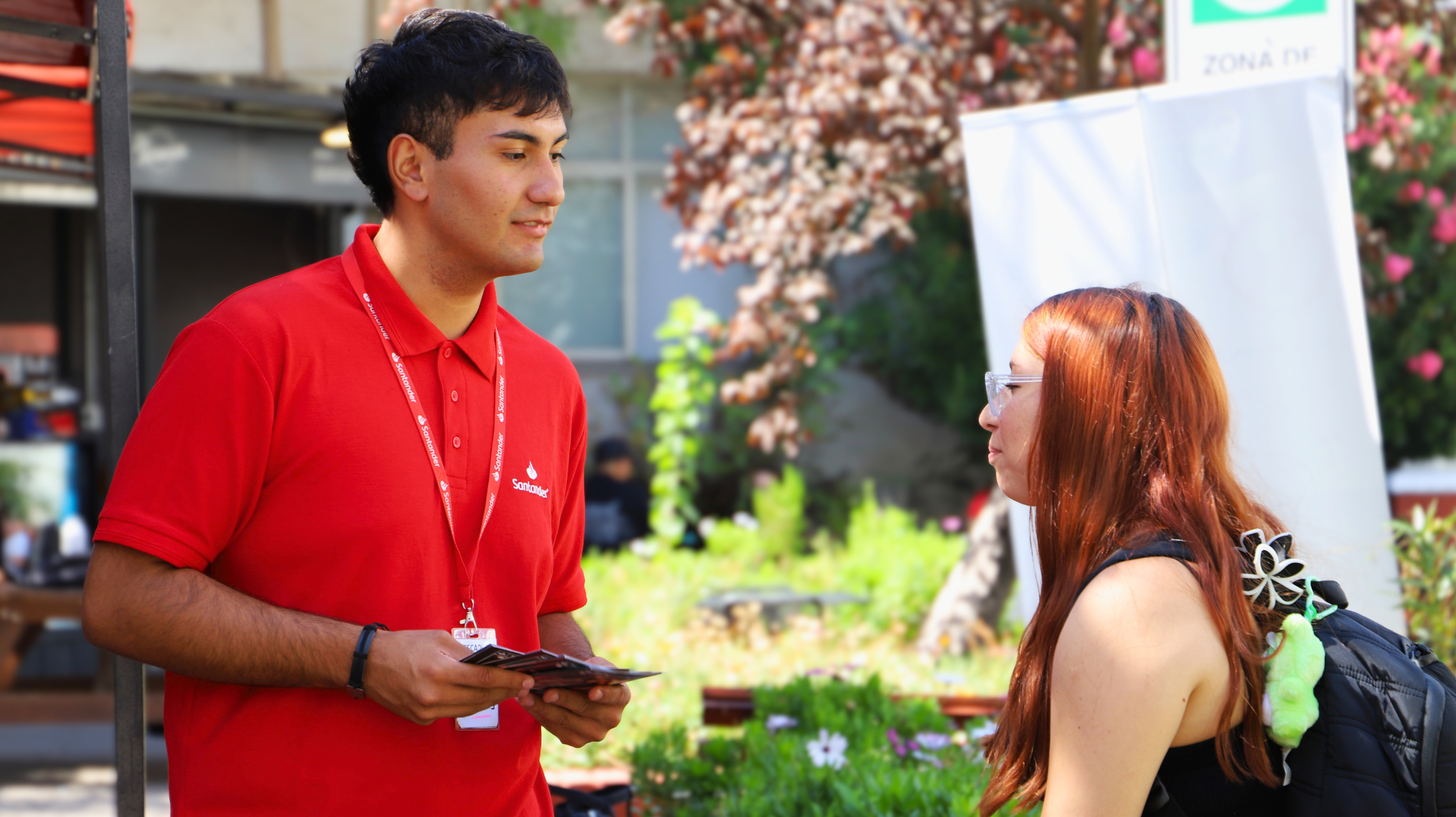 Imagen de la noticia: Activa tu App TUI en la UGM junto a Banco Santander