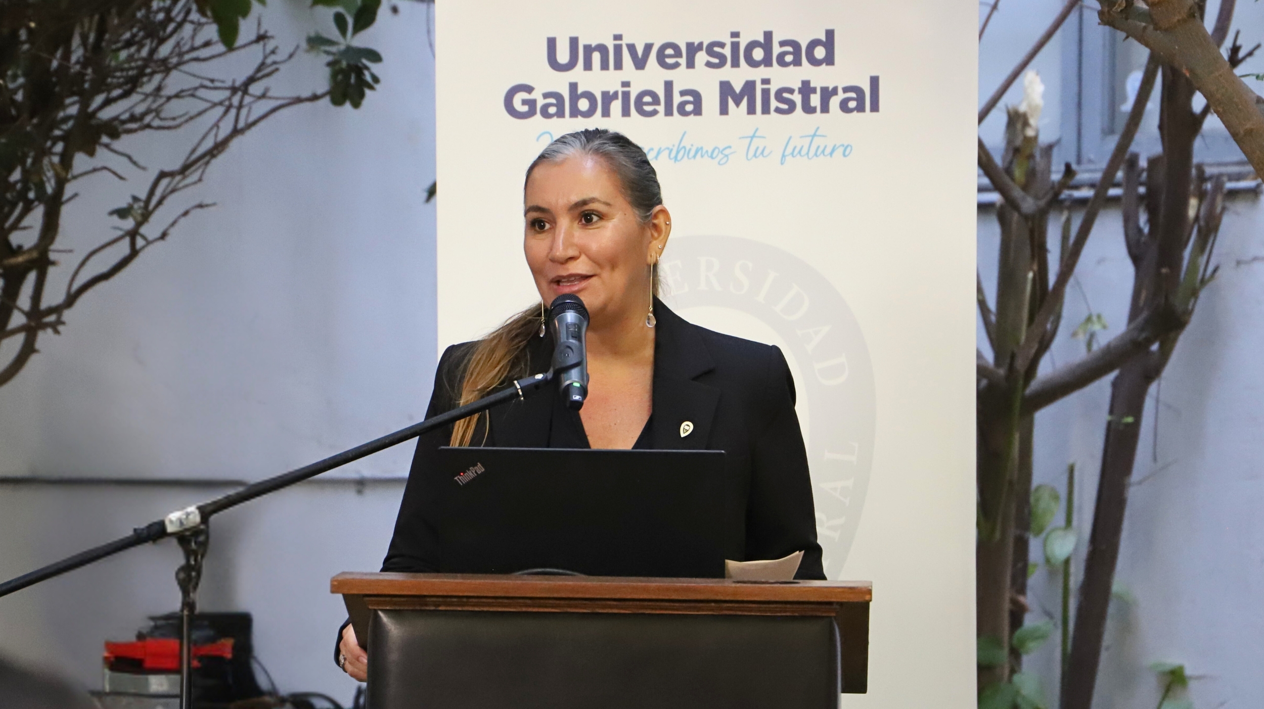 Imagen de la noticia: XIV Encuesta Ecosistema Emprendedor UGM: 41% de mujeres en Chile ha debido pausar su emprendimiento por razones familiares
