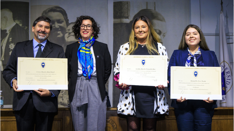 Foto 15 de 74: Universidad Gabriela Mistral celebró a sus egresados y titulados del período 2025-2026