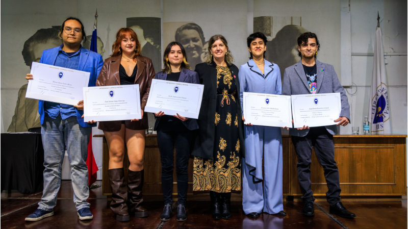 Foto 17 de 74: Universidad Gabriela Mistral celebró a sus egresados y titulados del período 2025-2026