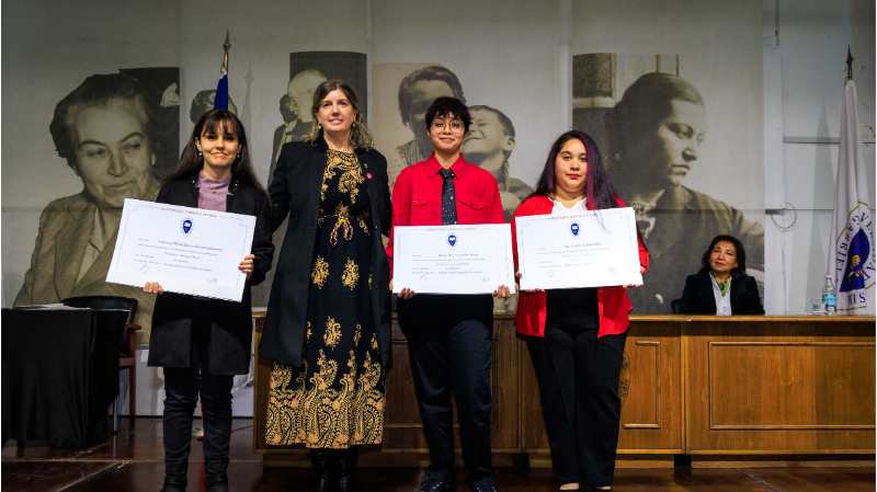 Foto 18 de 74: Universidad Gabriela Mistral celebró a sus egresados y titulados del período 2025-2026