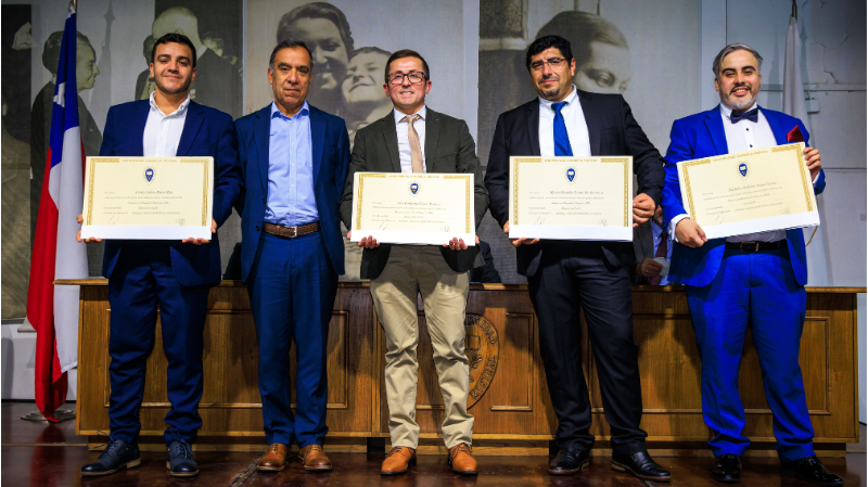 Foto 28 de 74: Universidad Gabriela Mistral celebró a sus egresados y titulados del período 2025-2026