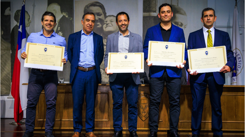 Foto 30 de 74: Universidad Gabriela Mistral celebró a sus egresados y titulados del período 2025-2026