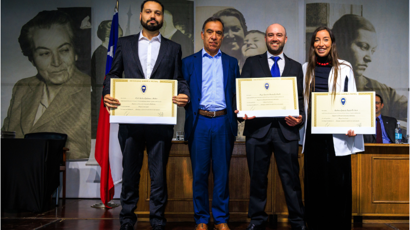 Foto 31 de 74: Universidad Gabriela Mistral celebró a sus egresados y titulados del período 2025-2026
