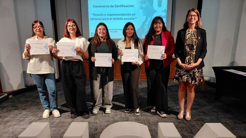Foto 11 de 32: Estudiantes de Psicología UGM se certificaron en “Diseño e implementación de talleres en el ámbito escolar”