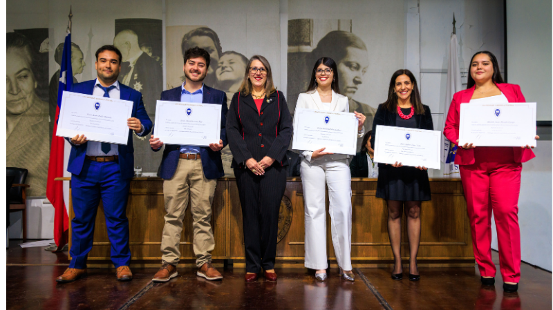 Foto 51 de 74: Universidad Gabriela Mistral celebró a sus egresados y titulados del período 2025-2026
