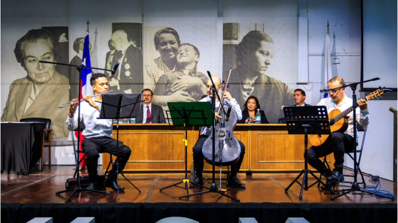 Foto 74 de 74: Universidad Gabriela Mistral celebró a sus egresados y titulados del período 2025-2026