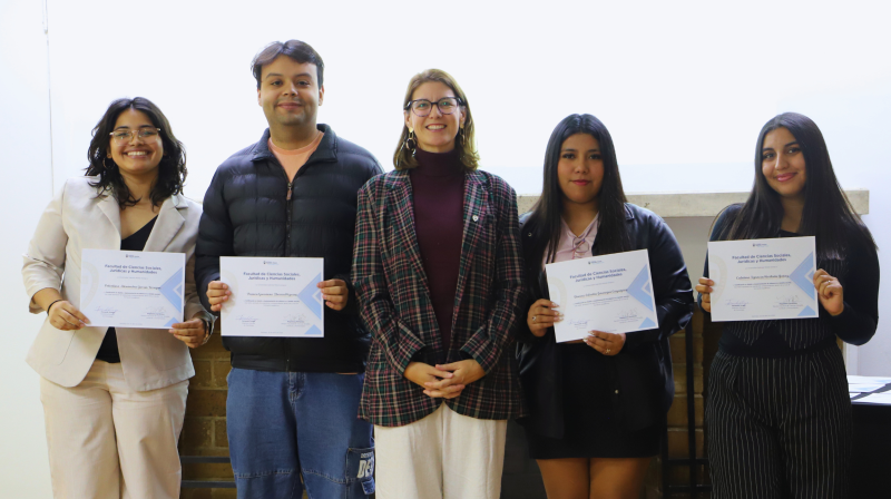 Foto 4 de 32: Estudiantes de Psicología UGM se certificaron en “Diseño e implementación de talleres en el ámbito escolar”