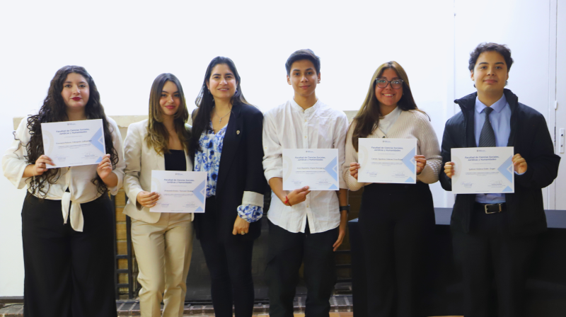 Foto 12 de 32: Estudiantes de Psicología UGM se certificaron en “Diseño e implementación de talleres en el ámbito escolar”