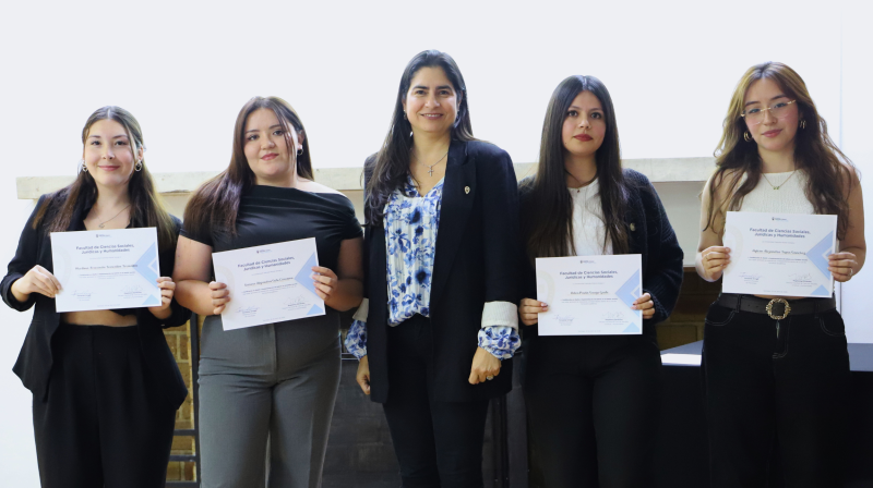 Foto 2 de 32: Estudiantes de Psicología UGM se certificaron en “Diseño e implementación de talleres en el ámbito escolar”