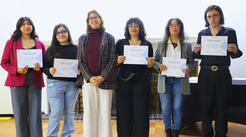 Foto 14 de 32: Estudiantes de Psicología UGM se certificaron en “Diseño e implementación de talleres en el ámbito escolar”