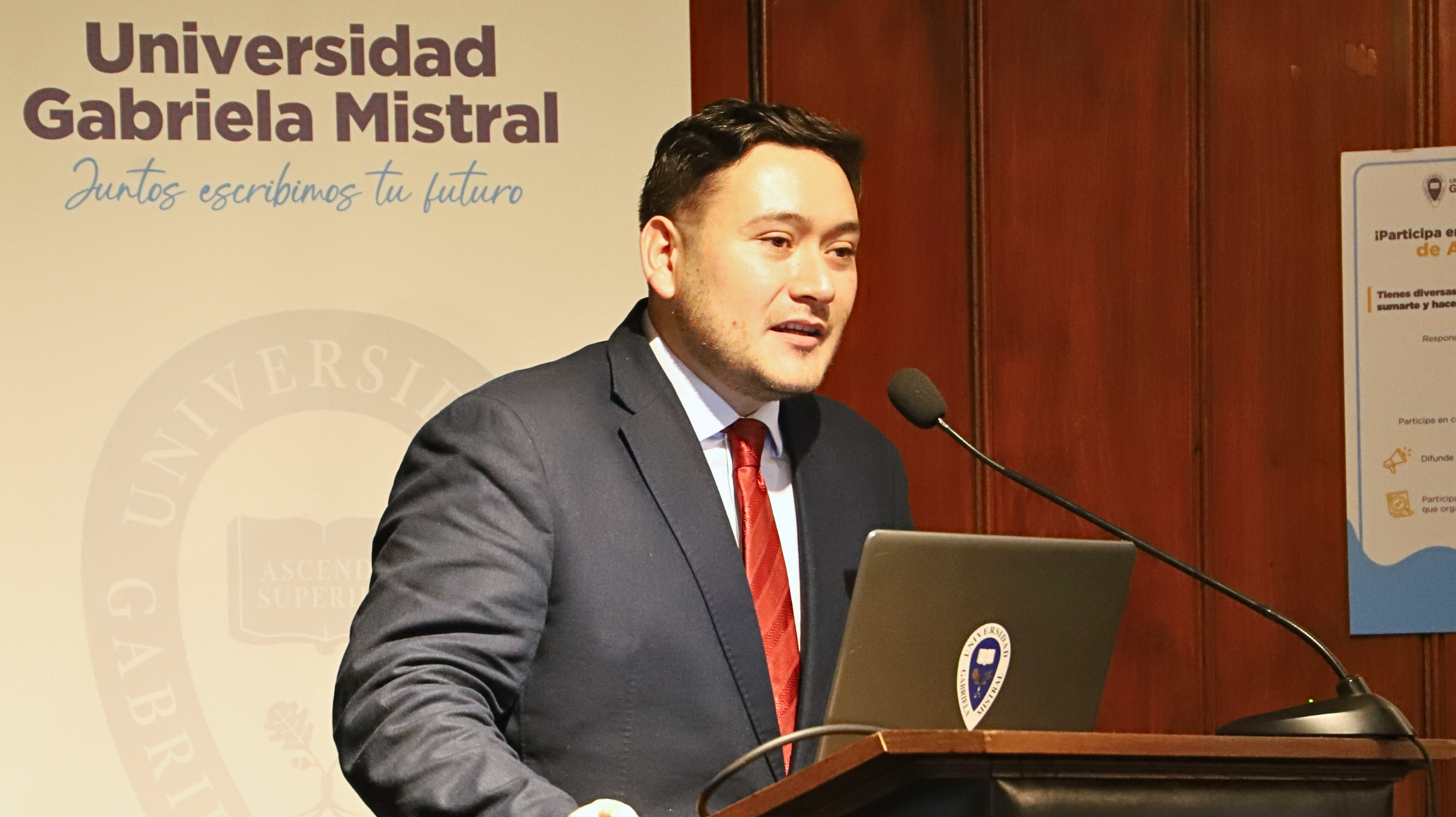 Imagen de la noticia: Mistralinos son certificados por su participación en talleres extracurriculares de la UGM
