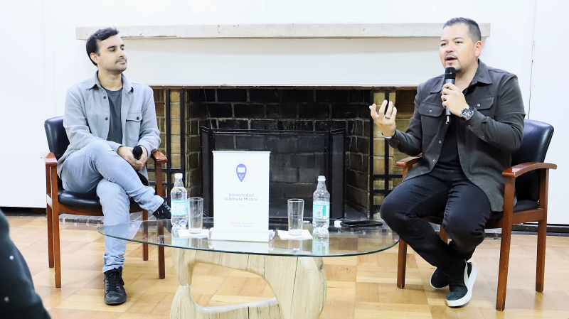 Foto 3 de 5: “El contenido que enamora conecta desde la emoción”: Francisco Órdenes dictó charla en la UGM sobre narrativa digital y redes sociales