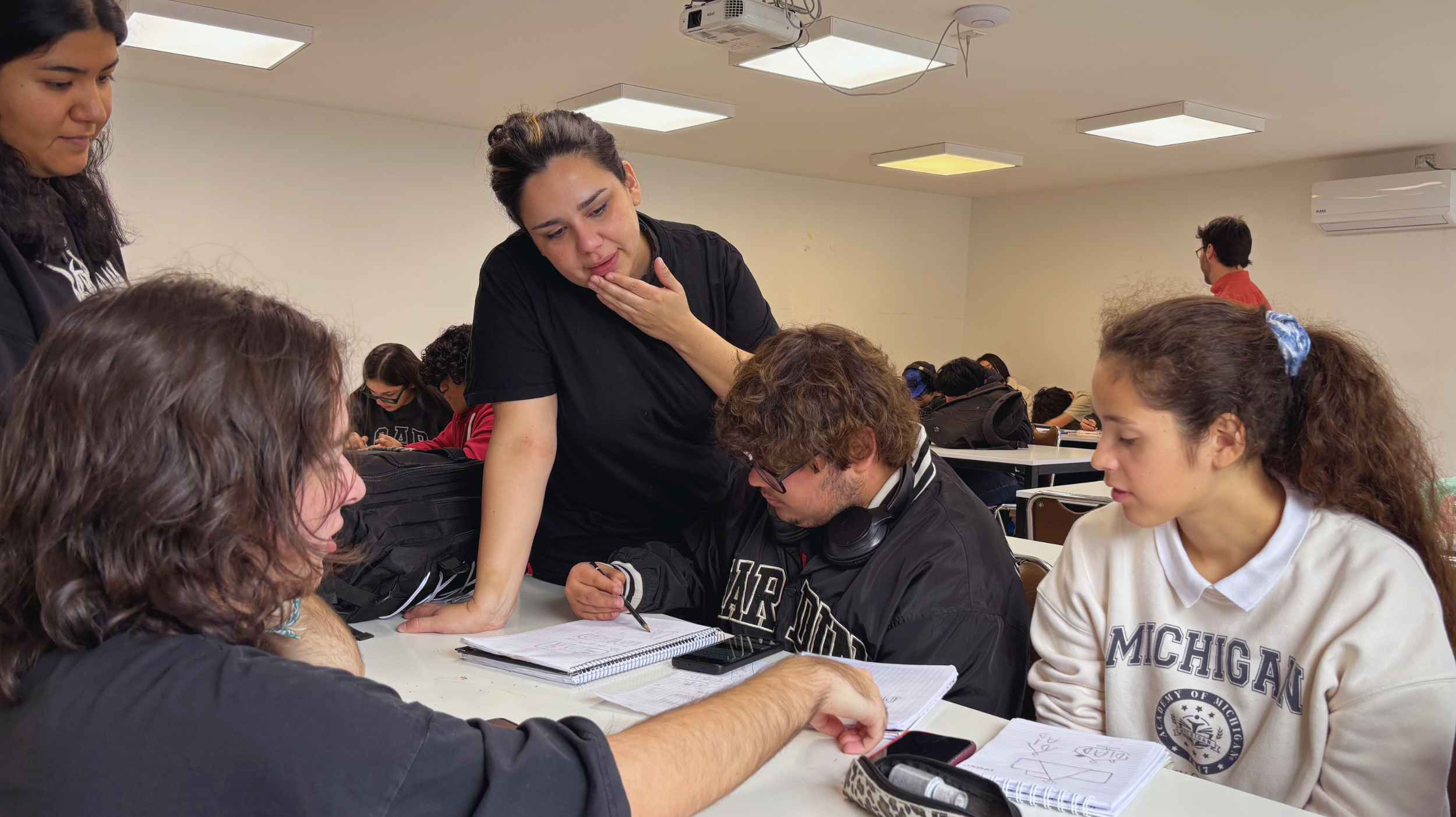 Imagen de la noticia: UGM celebró el Día del Diseño con charla de Werner Fett y workshop creativo para estudiantes