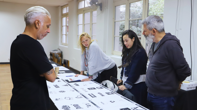 Foto 7 de 18: UGM celebró el Día del Diseño con charla de Werner Fett y workshop creativo para estudiantes