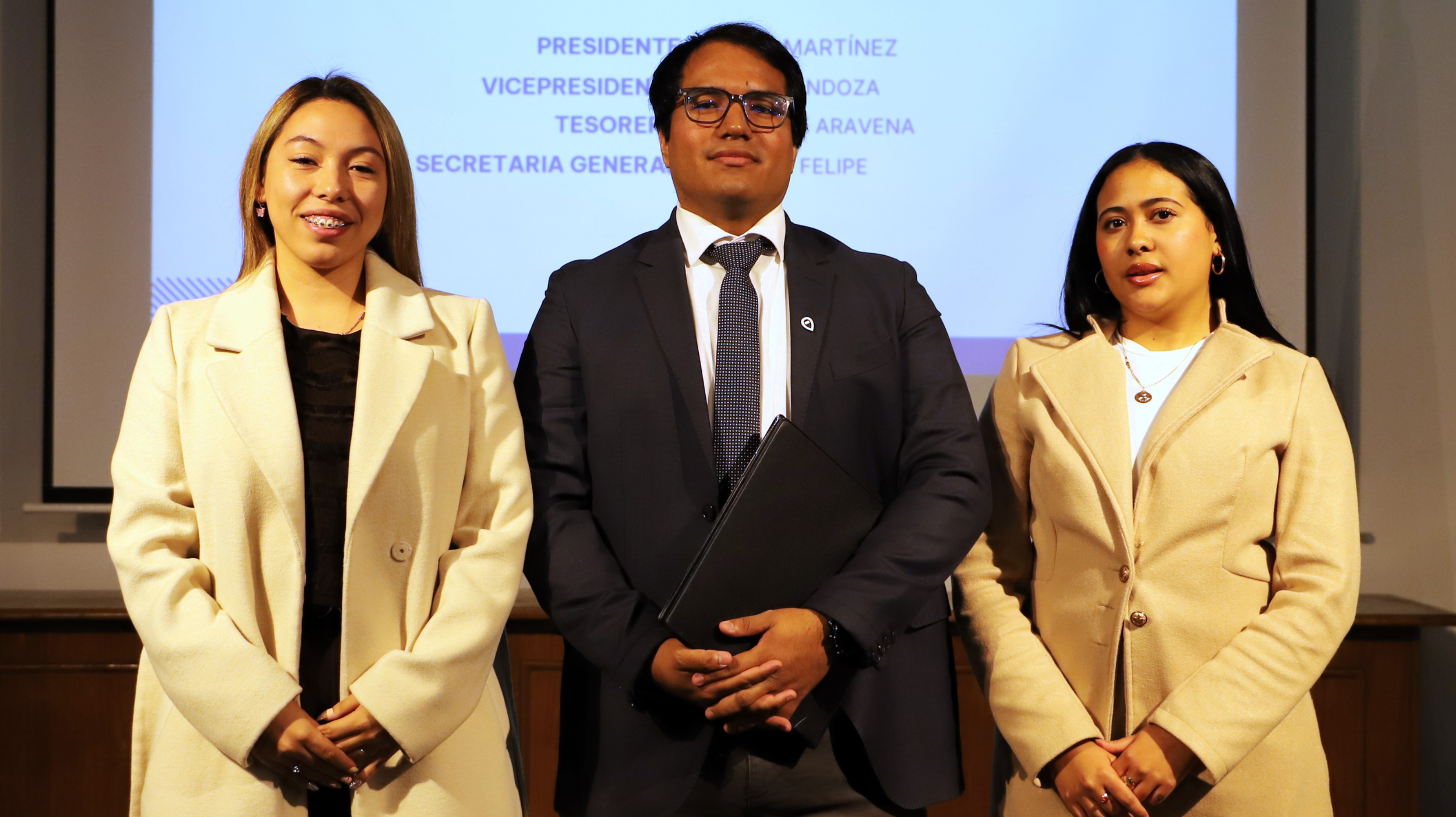Imagen de la noticia: Cambio de mando del TRICEL y nuevos Centros de Estudiantes fortalecen la participación estudiantil en la UGM